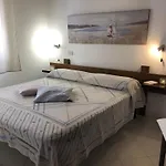 דירה Trilocale Taverna 80 Mt פורטו טברנה